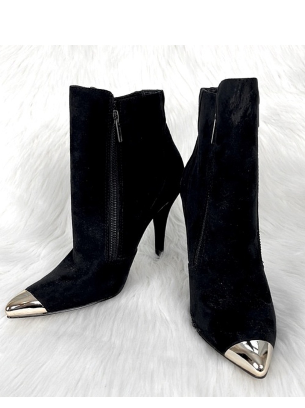 MIA BLACK GOLD TOE BOOTIES